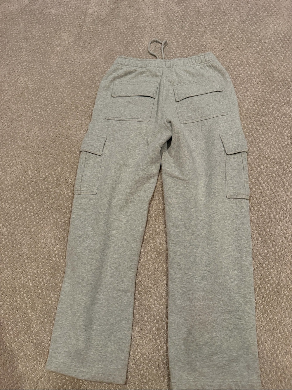Grey Aritzia cargo sweatpants - Picture 4 of 4